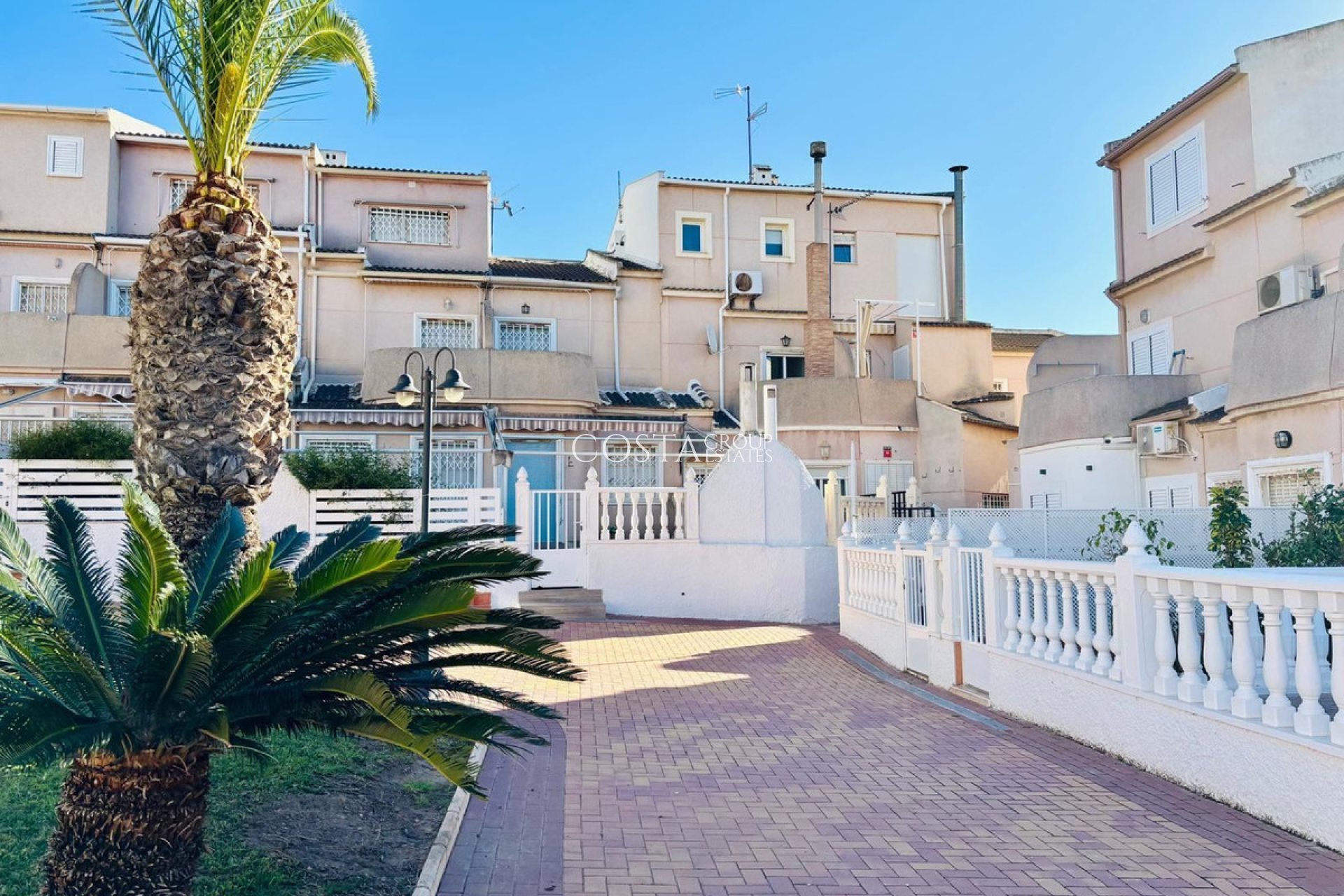 Resale - House -
Orihuela Costa - Mil Palmeras