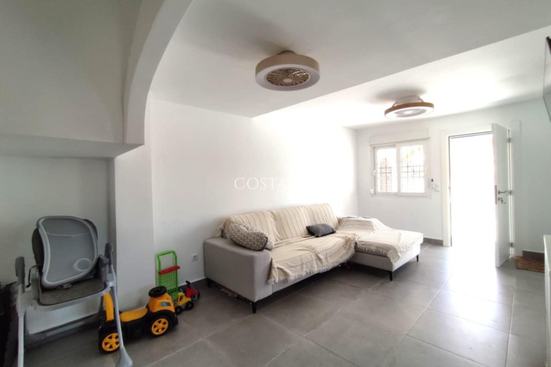 Resale - House -
Orihuela Costa - Playa Flamenca