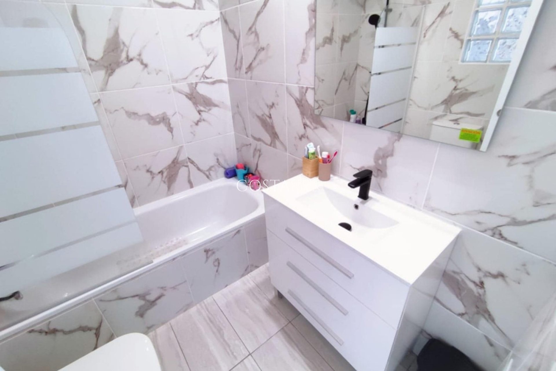 Resale - House -
Orihuela Costa - Playa Flamenca