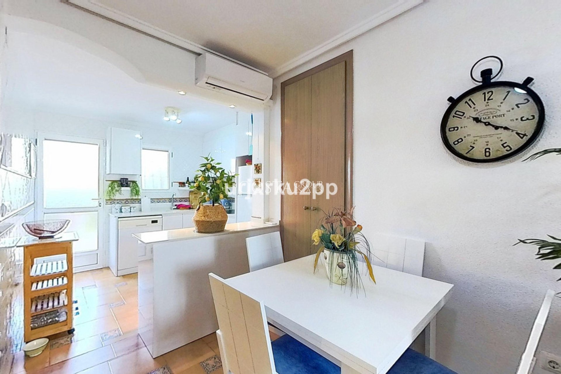 Resale - House -
Orihuela Costa - Playa Flamenca