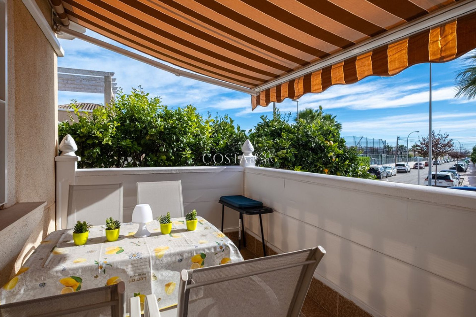 Resale - House -
Orihuela Costa - Playa Flamenca