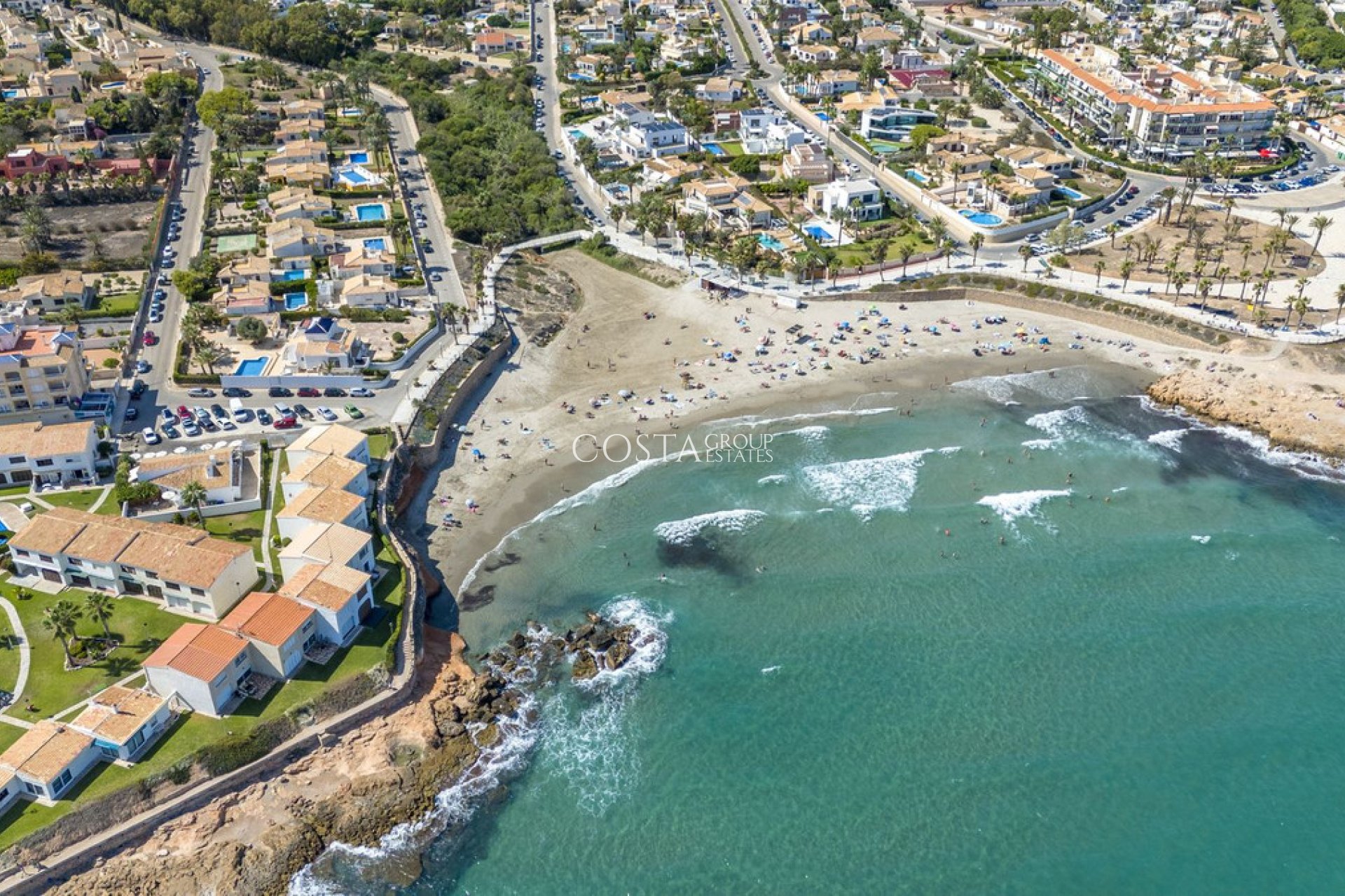 Resale - House -
Orihuela Costa - Playa Flamenca