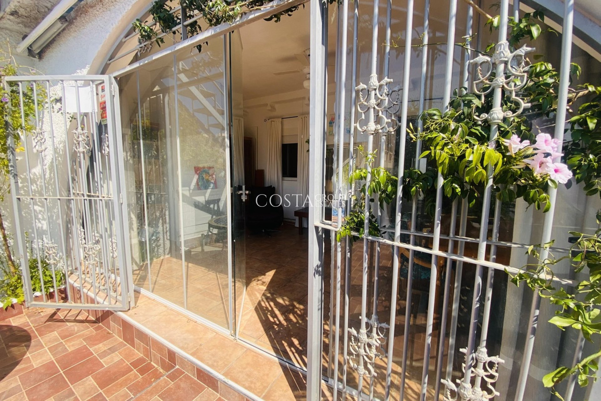 Resale - House -
Orihuela Costa - Playa Flamenca