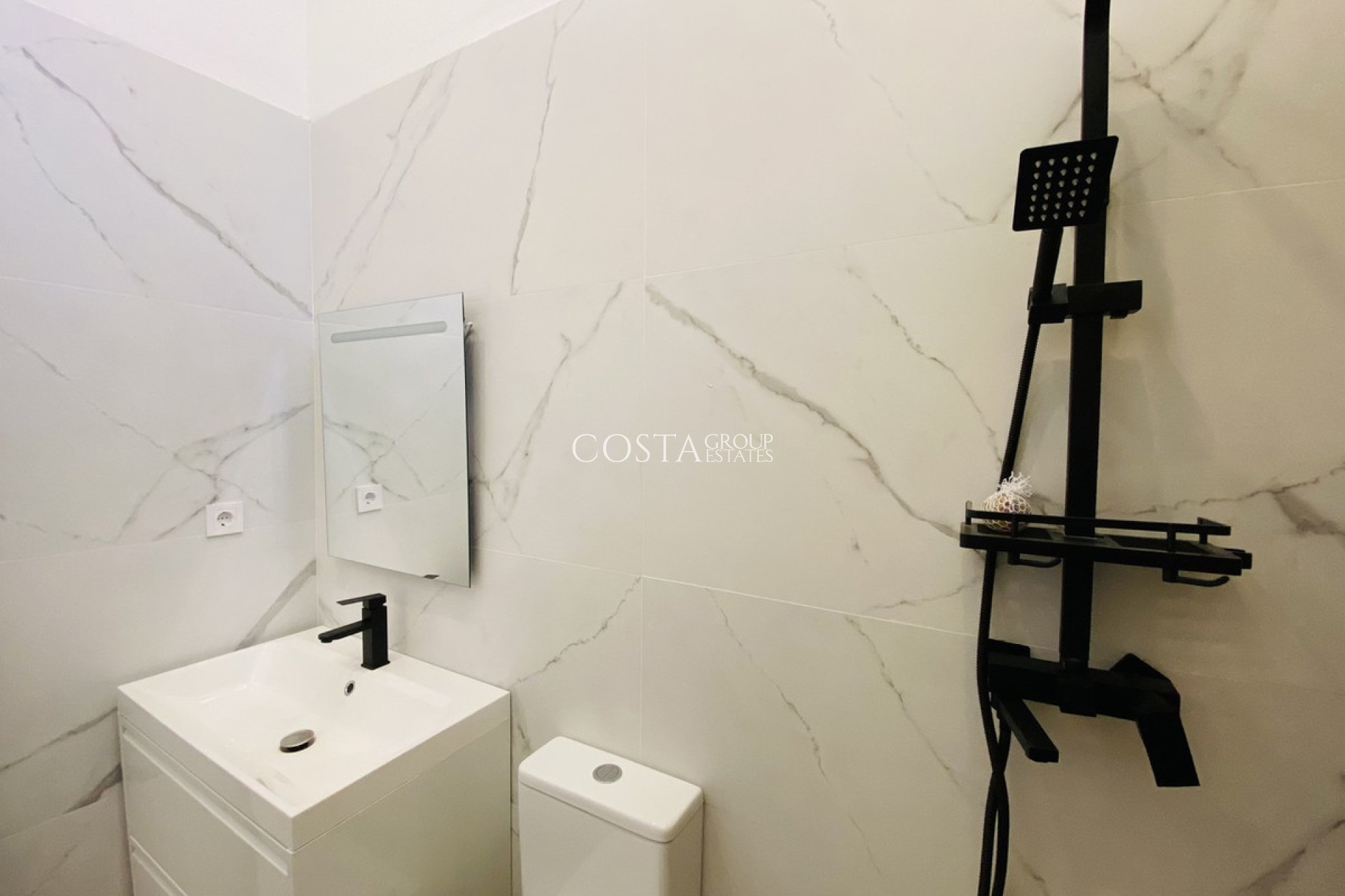 Resale - House -
Orihuela Costa - Playa Flamenca