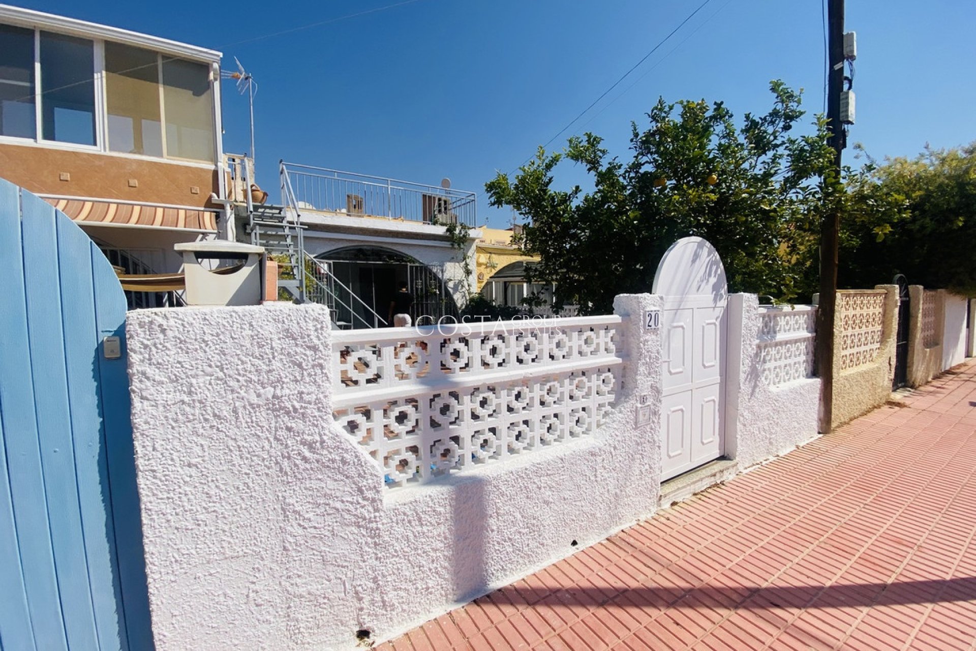 Resale - House -
Orihuela Costa - Playa Flamenca