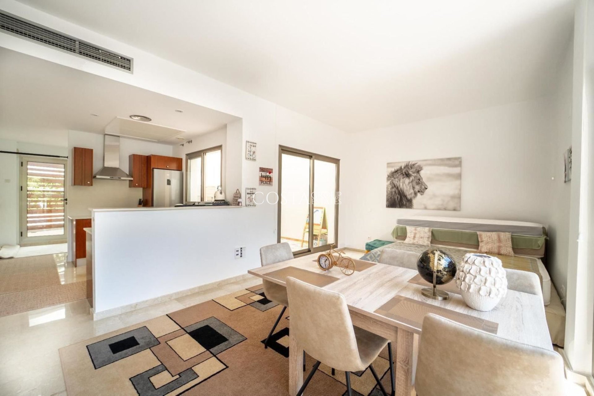 Resale - House -
Orihuela Costa - Punta Prima