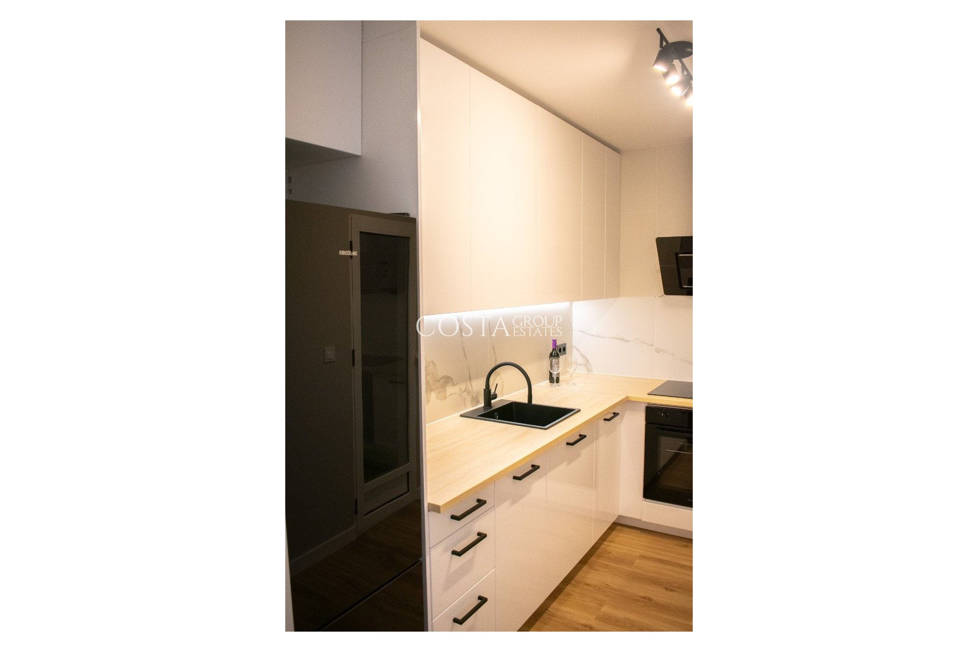 Resale - House -
Orihuela Costa - Punta Prima