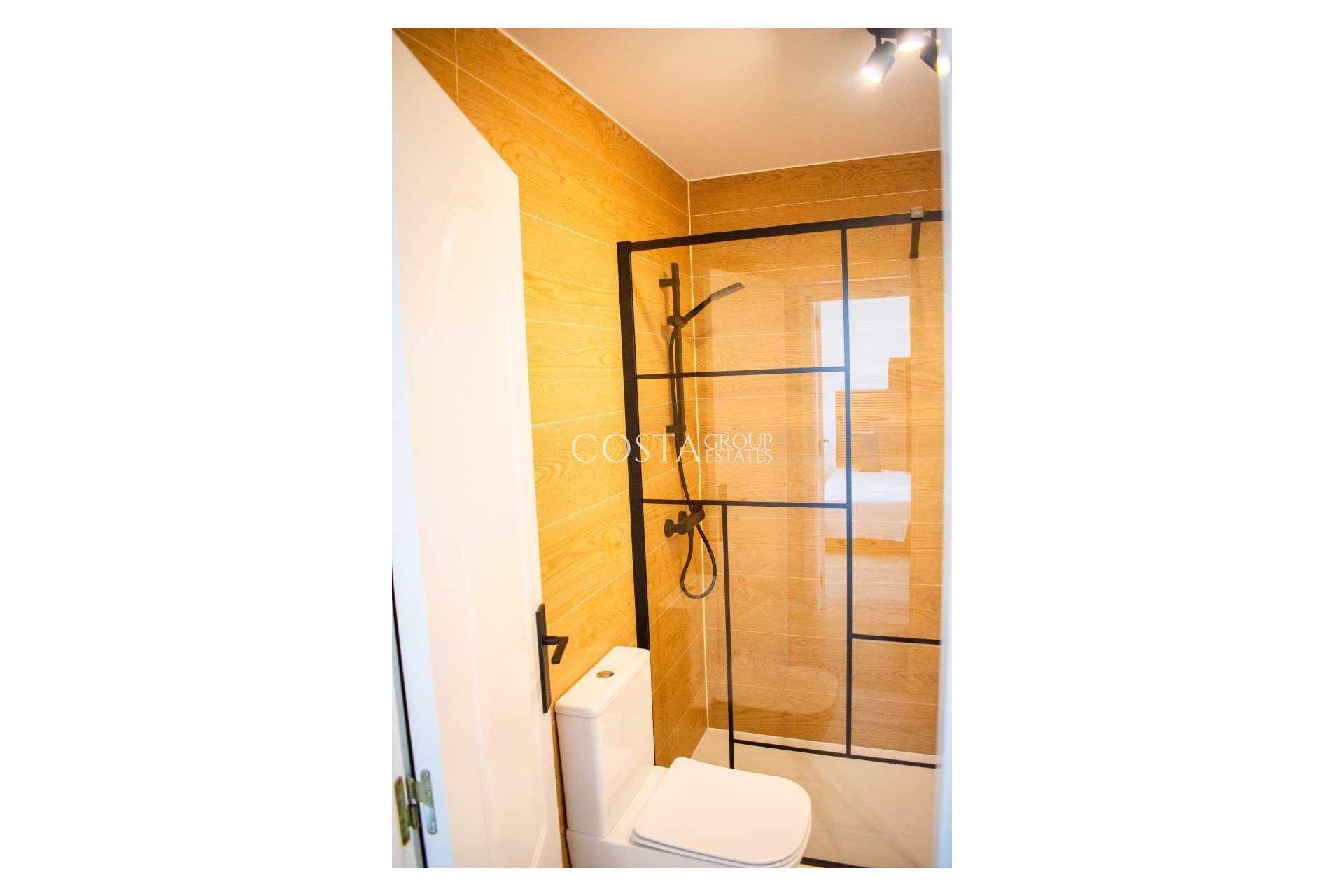 Resale - House -
Orihuela Costa - Punta Prima