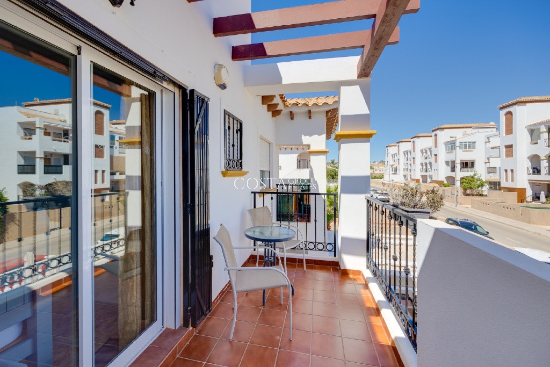 Resale - House -
Orihuela Costa - Punta Prima
