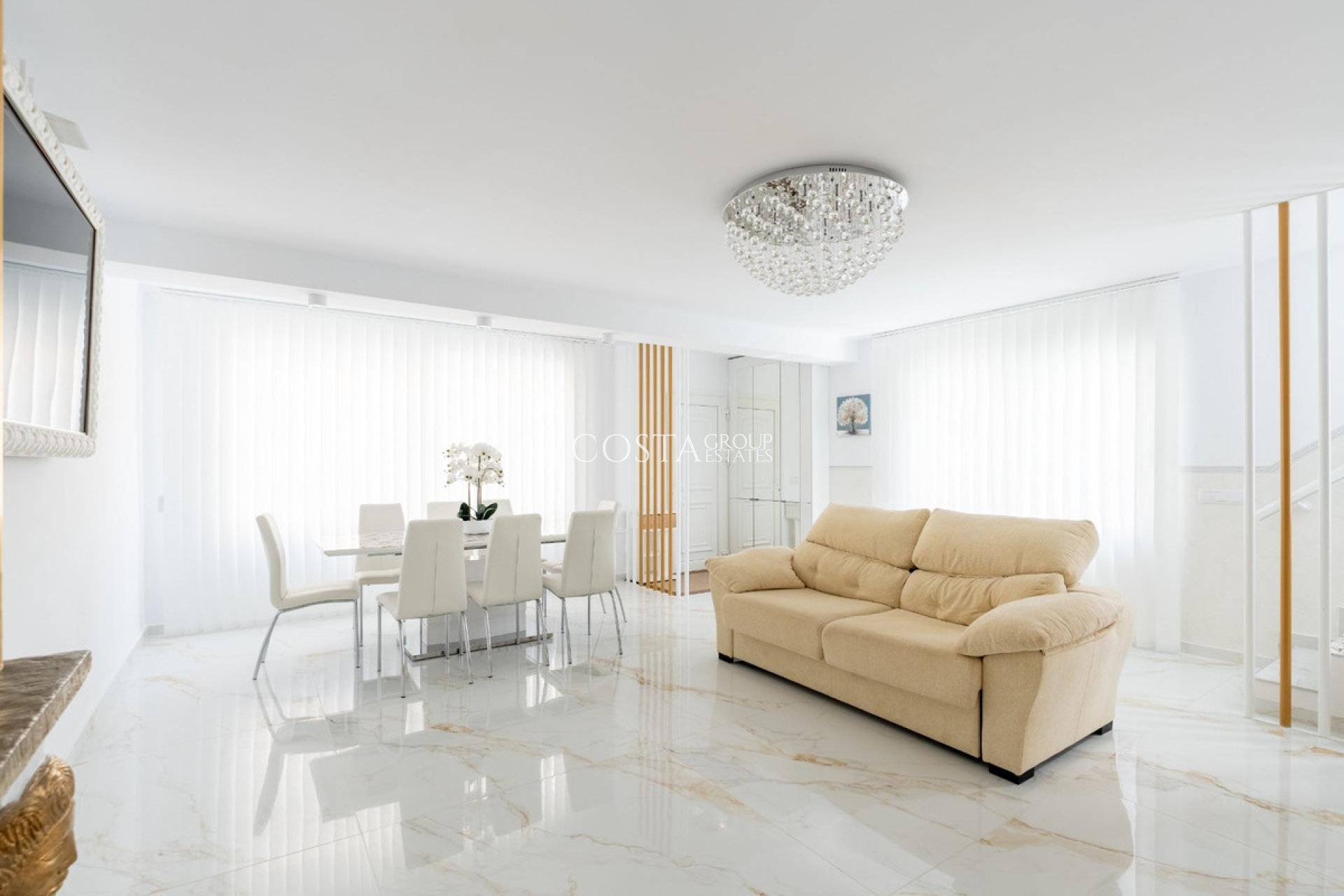 Resale - House -
Orihuela Costa - Punta Prima