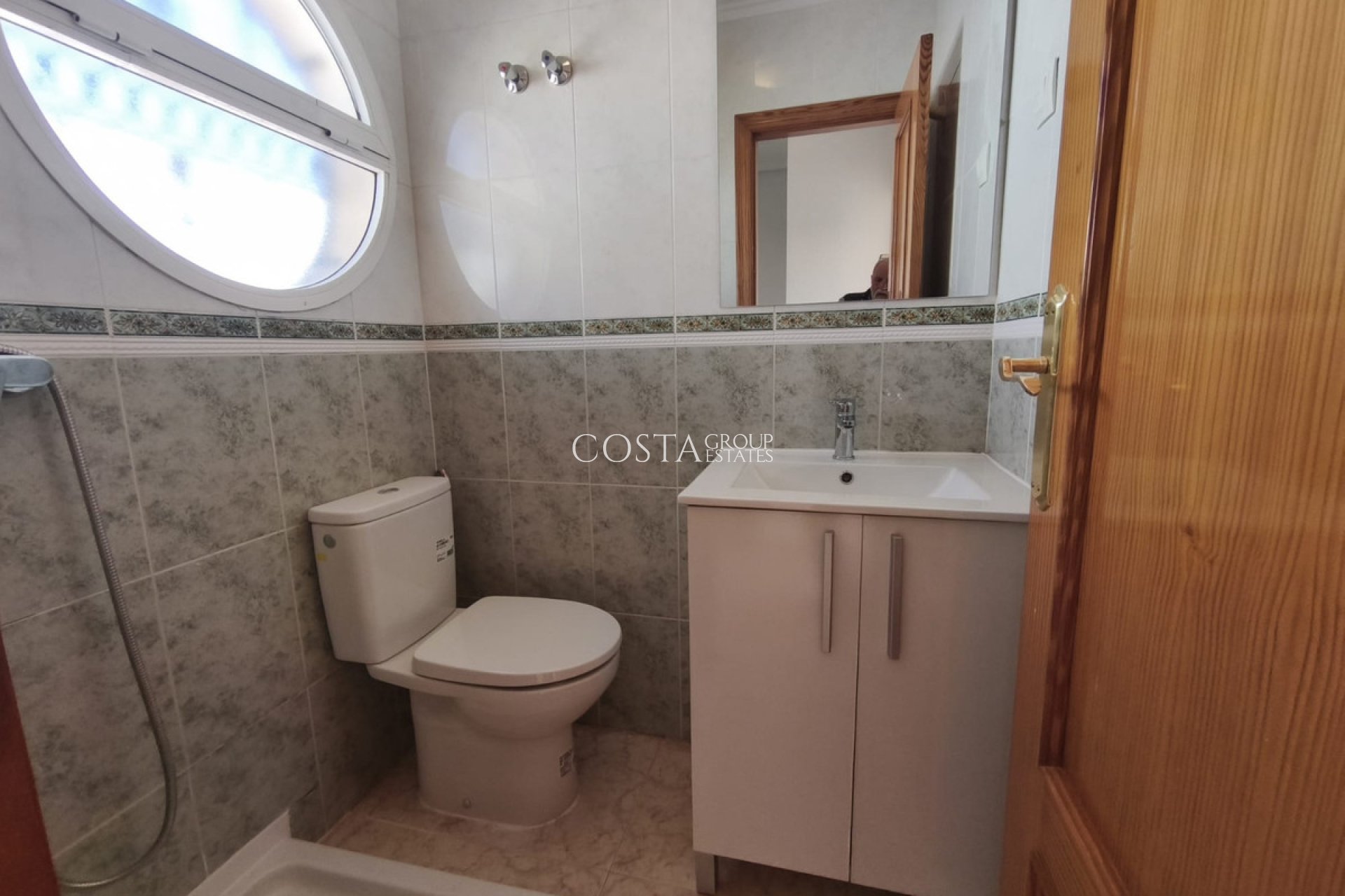 Resale - House -
Orihuela Costa - Punta Prima