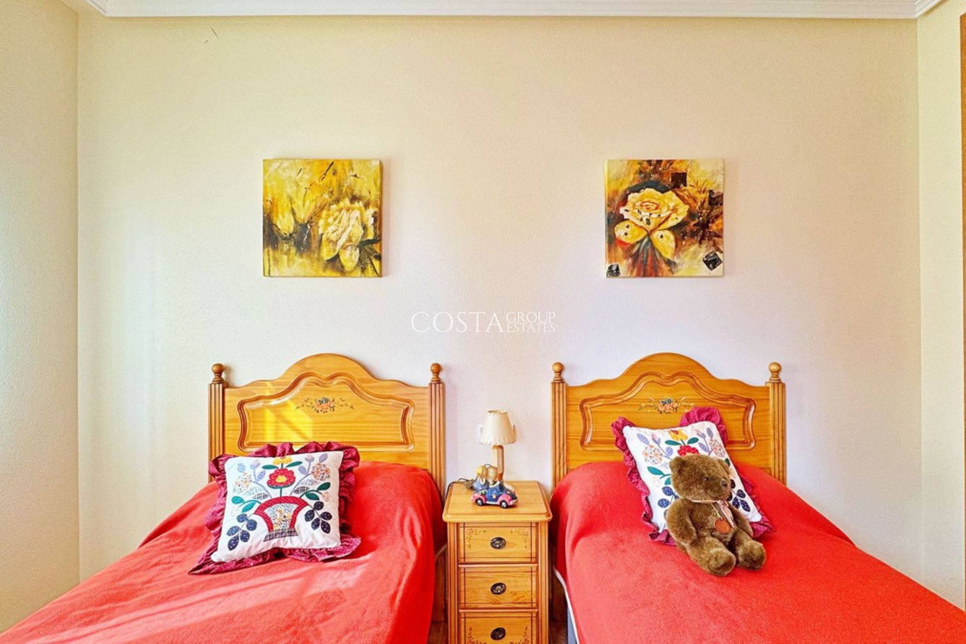 Resale - House -
Orihuela Costa - Villamartin