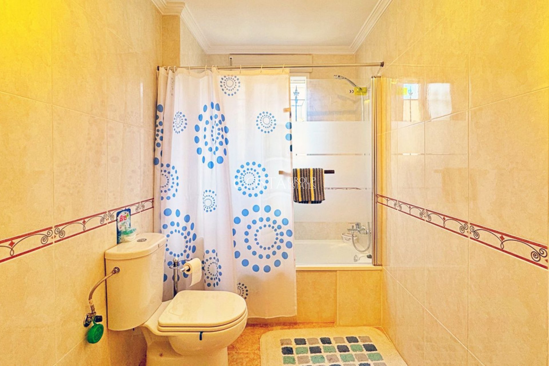 Resale - House -
Orihuela Costa - Villamartin