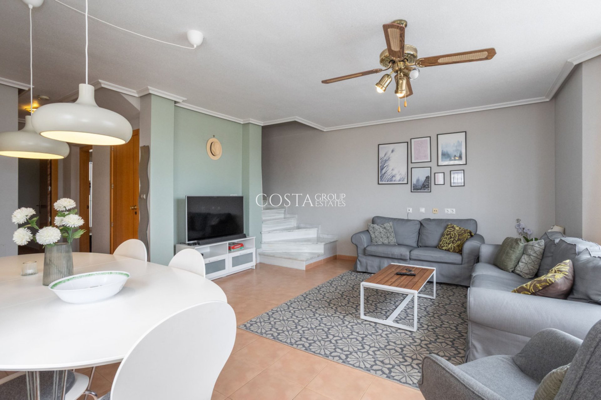 Resale - House -
Orihuela Costa - Villamartin