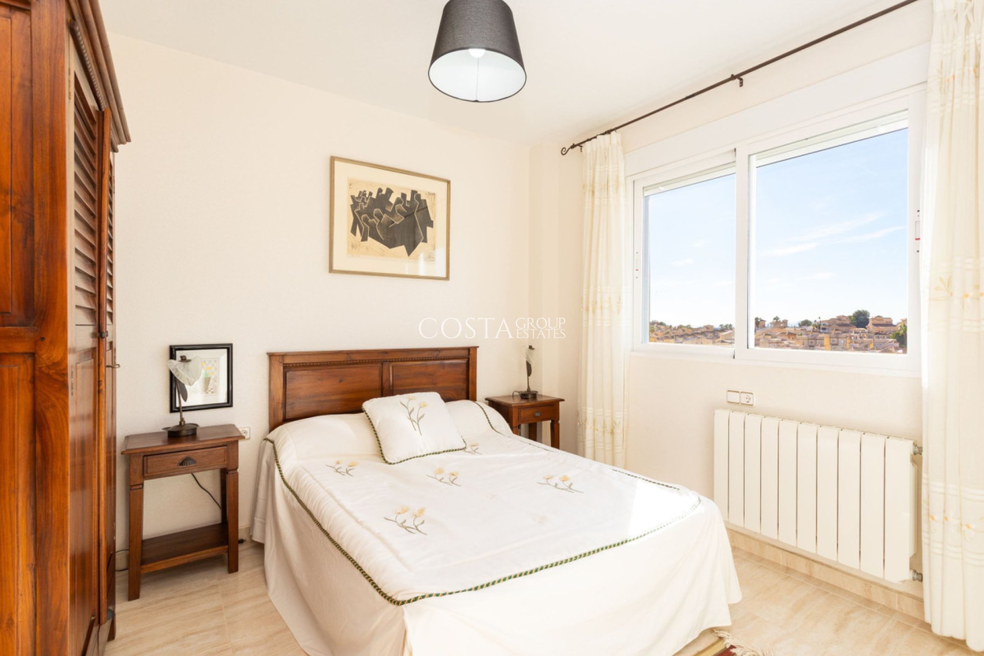 Resale - House -
Orihuela Costa - Villamartin