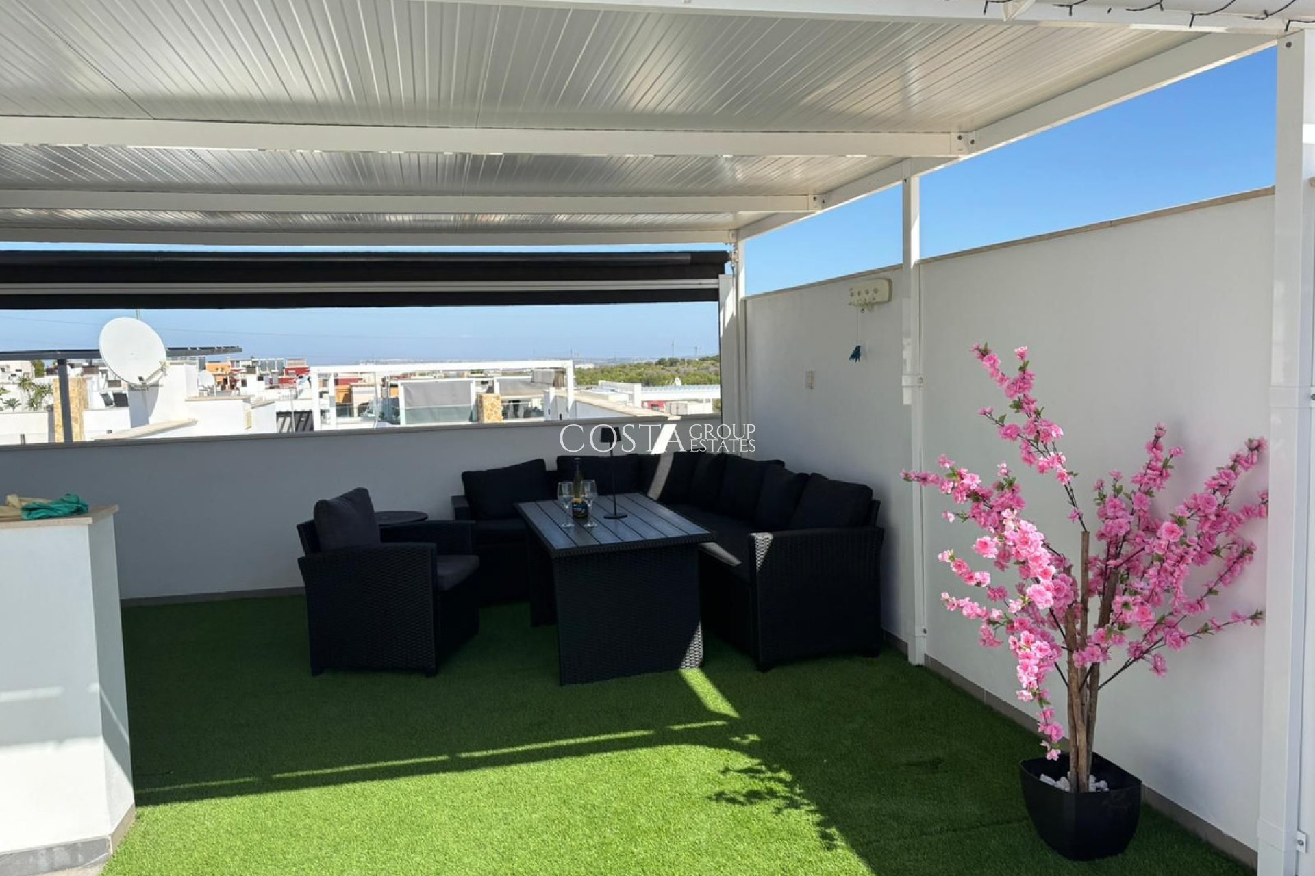 Resale - House -
Orihuela Costa - Villamartin