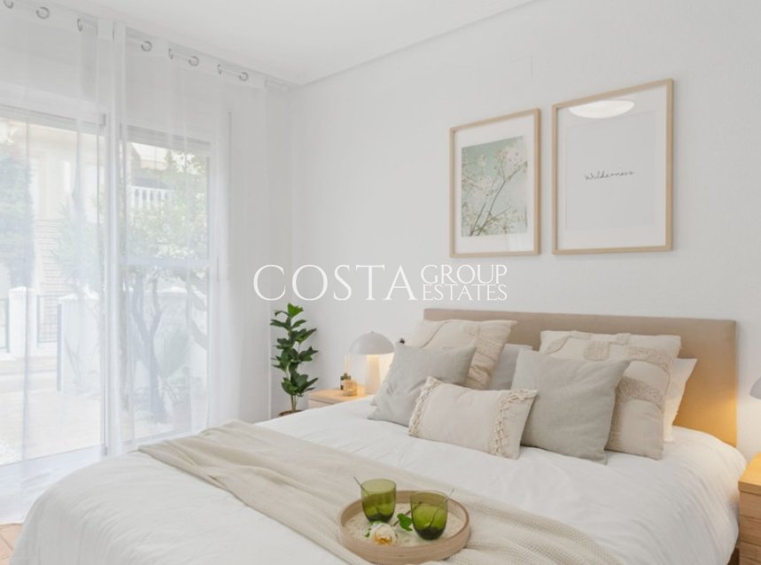 Resale - House -
Orihuela Costa - Villamartin