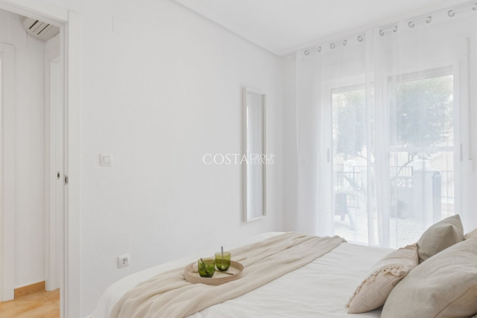 Resale - House -
Orihuela Costa - Villamartin