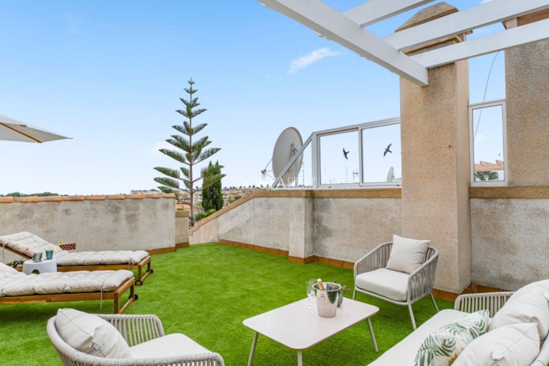 Resale - House -
Orihuela Costa - Villamartin