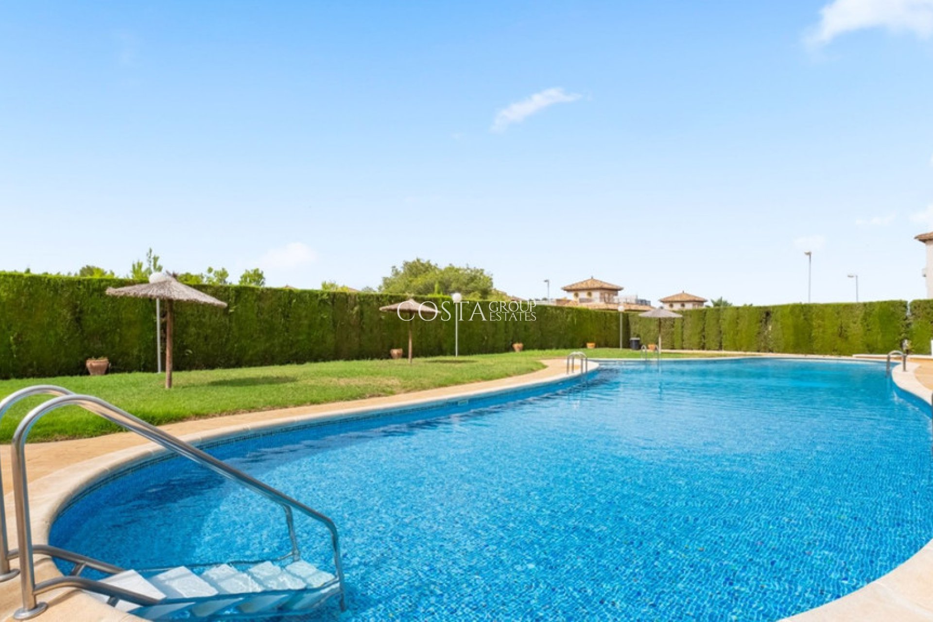 Resale - House -
Orihuela Costa - Villamartin