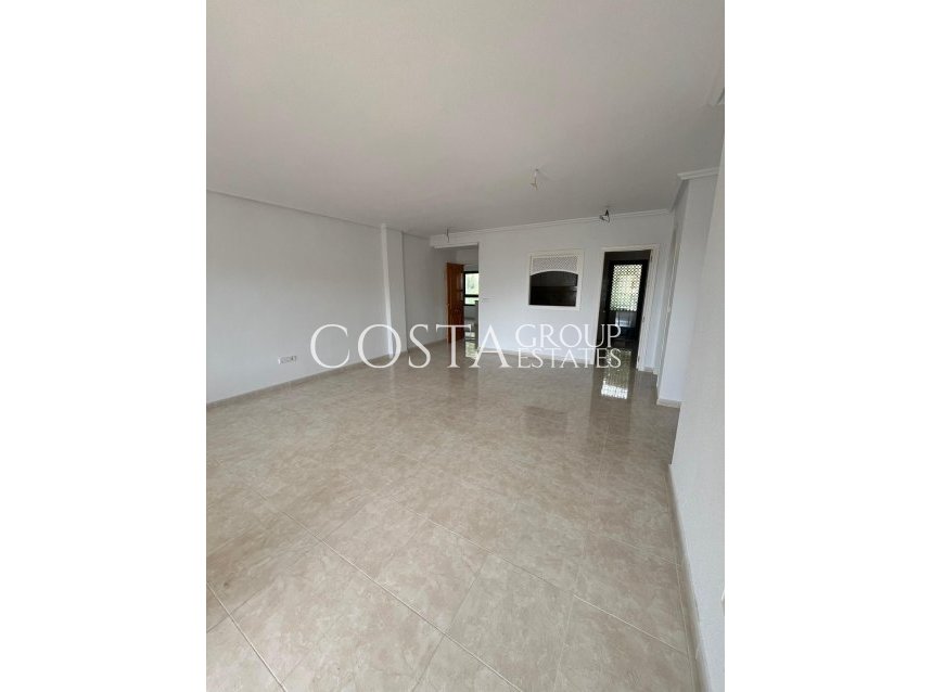 Resale - House -
Orihuela Costa