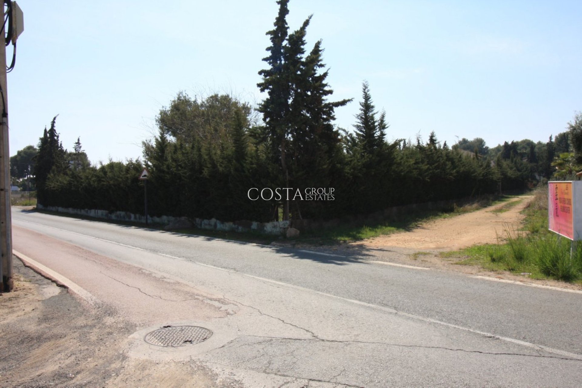 Resale - House -
Orihuela Costa