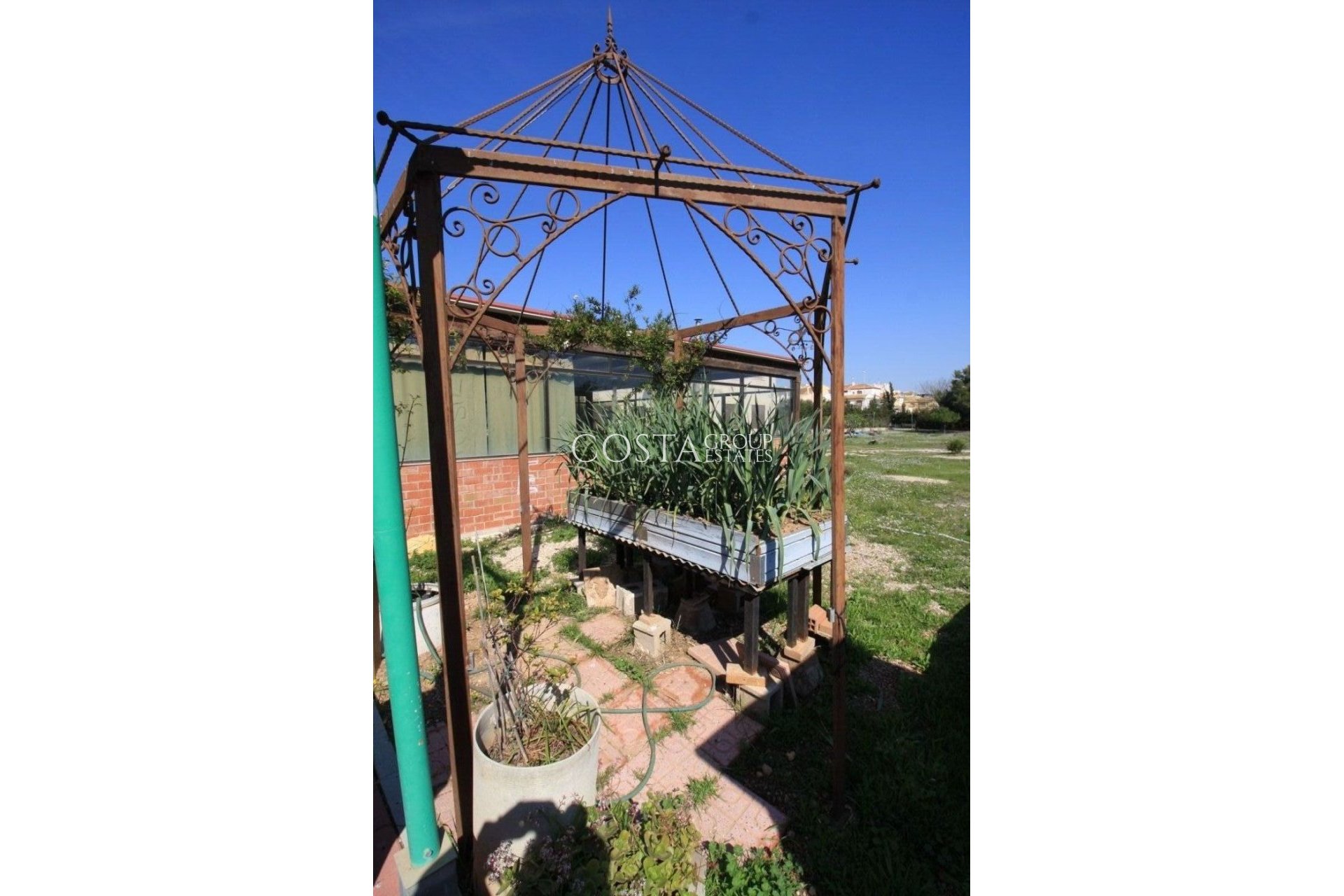 Resale - House -
Orihuela Costa