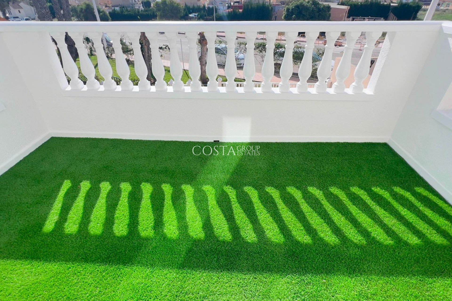 Resale - House -
Orihuela Costa