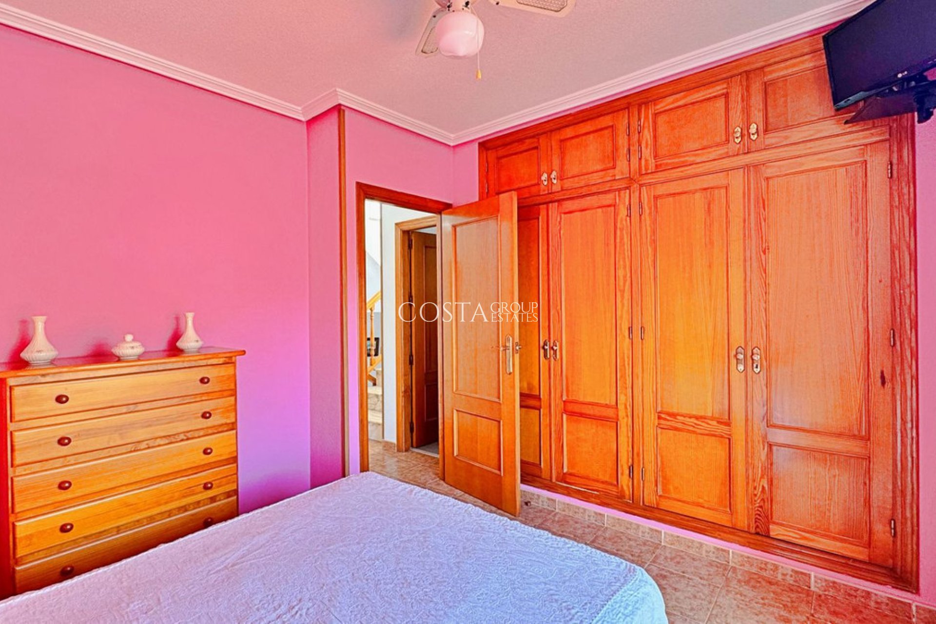 Resale - House -
Orihuela - La Campana