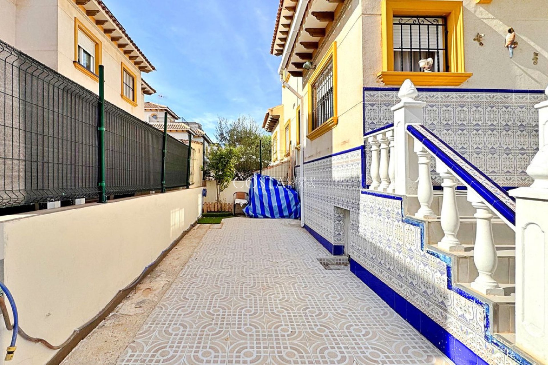 Resale - House -
Orihuela - La Campana