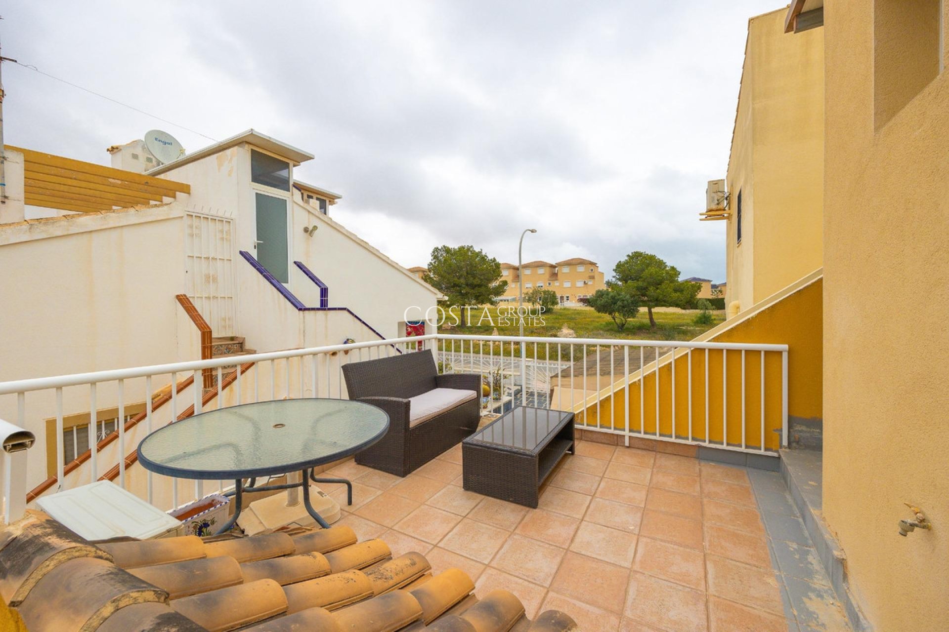 Resale - House -
Orihuela - La Florida