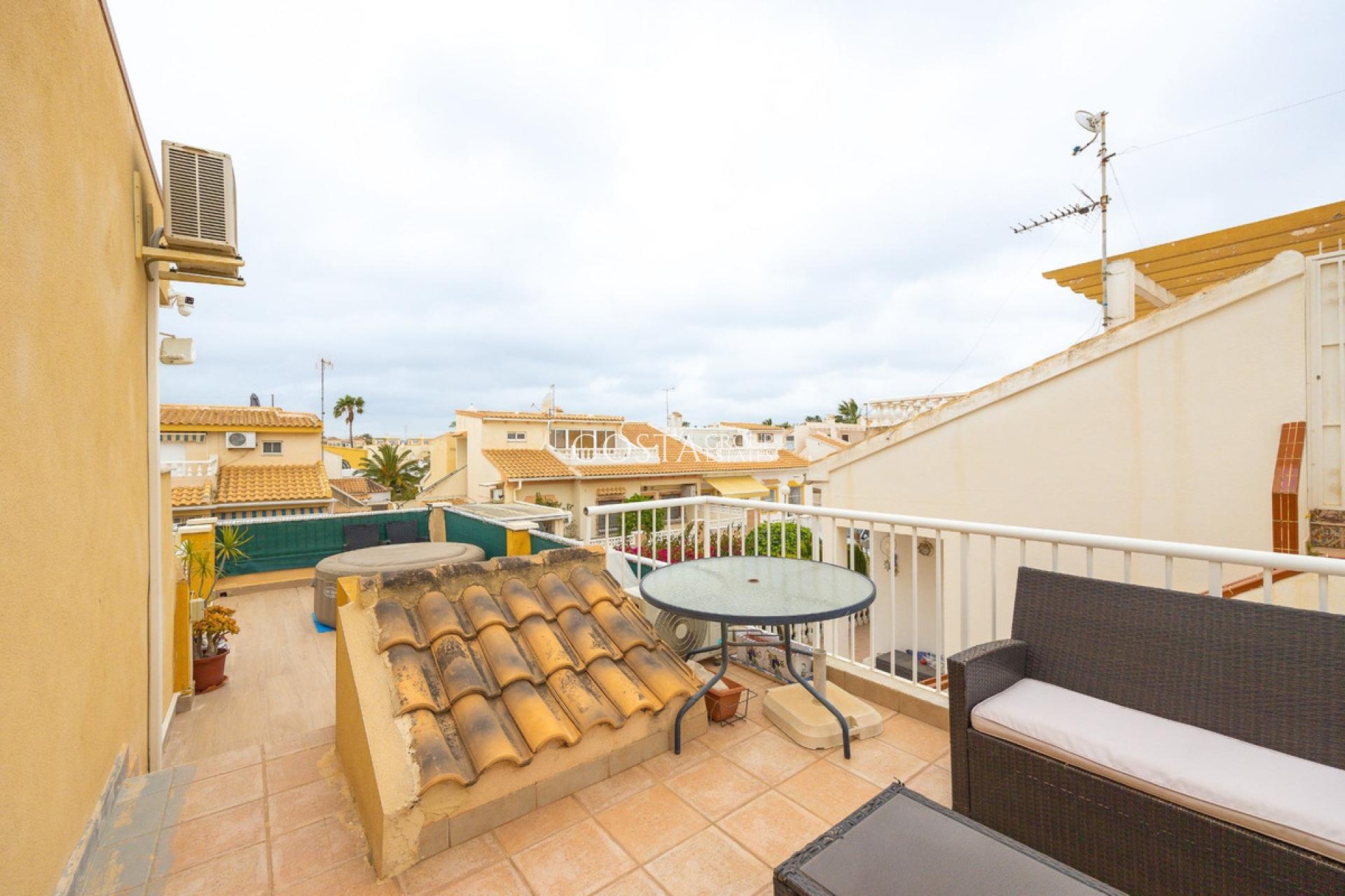 Resale - House -
Orihuela - La Florida