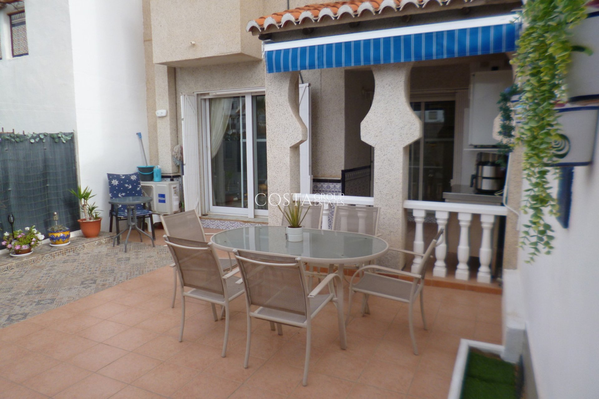 Resale - House -
Orihuela - La Zenia
