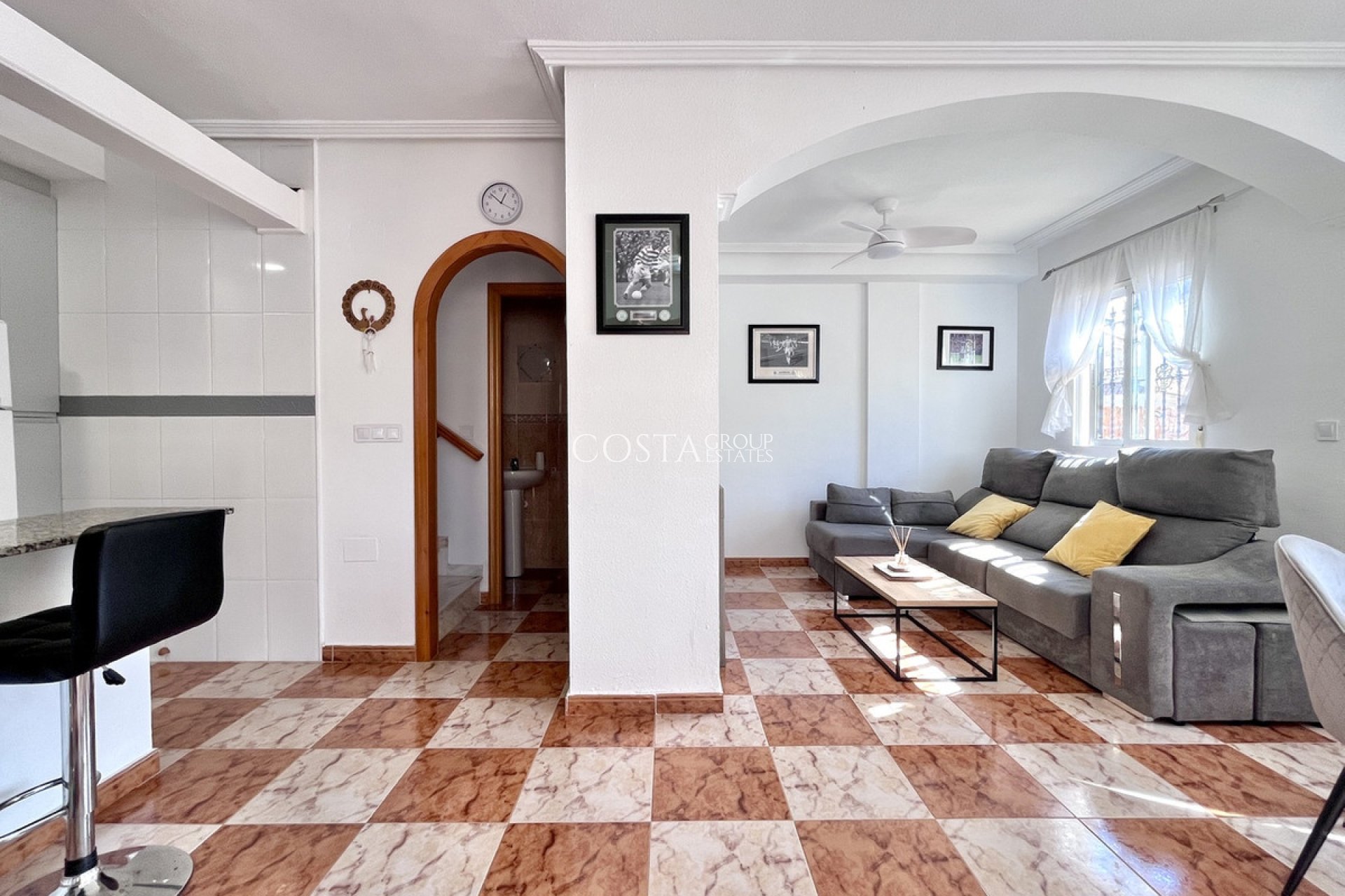 Resale - House -
Orihuela - La Zenia