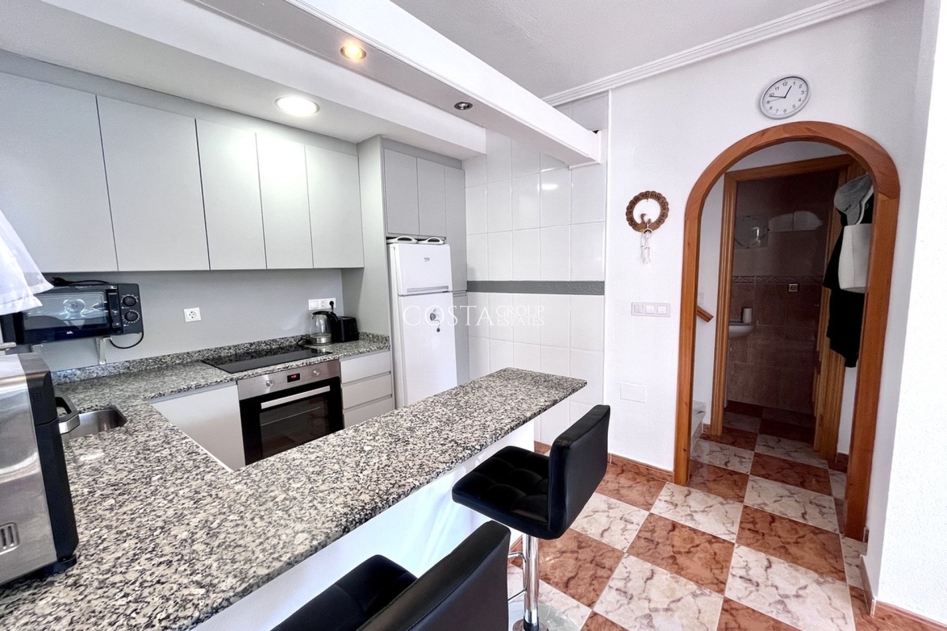 Resale - House -
Orihuela - La Zenia