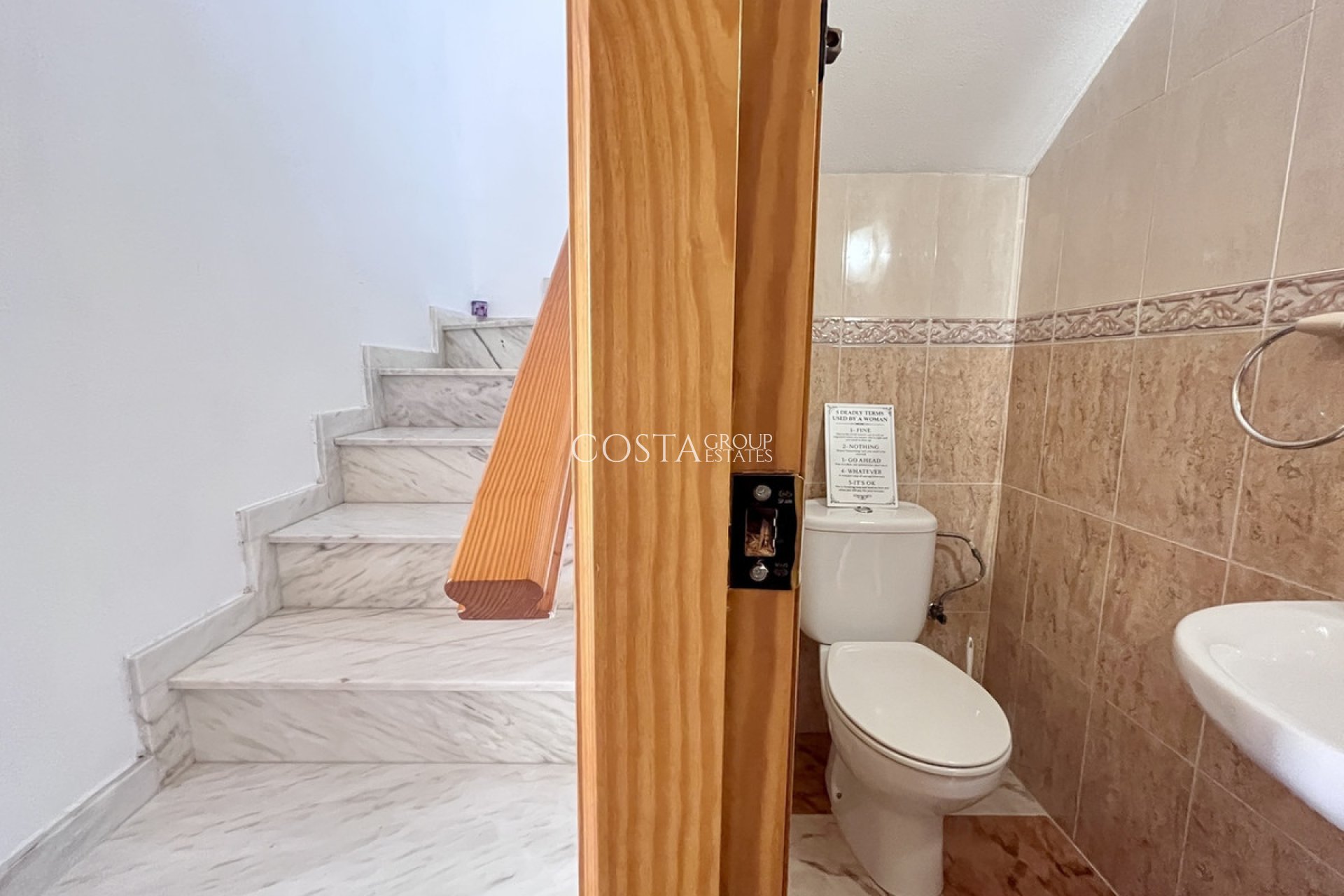 Resale - House -
Orihuela - La Zenia