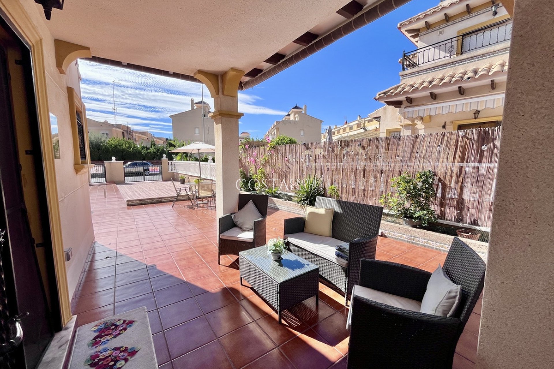 Resale - House -
Orihuela - La Zenia