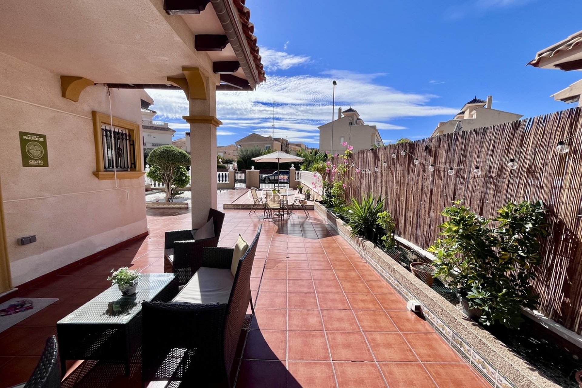 Resale - House -
Orihuela - La Zenia