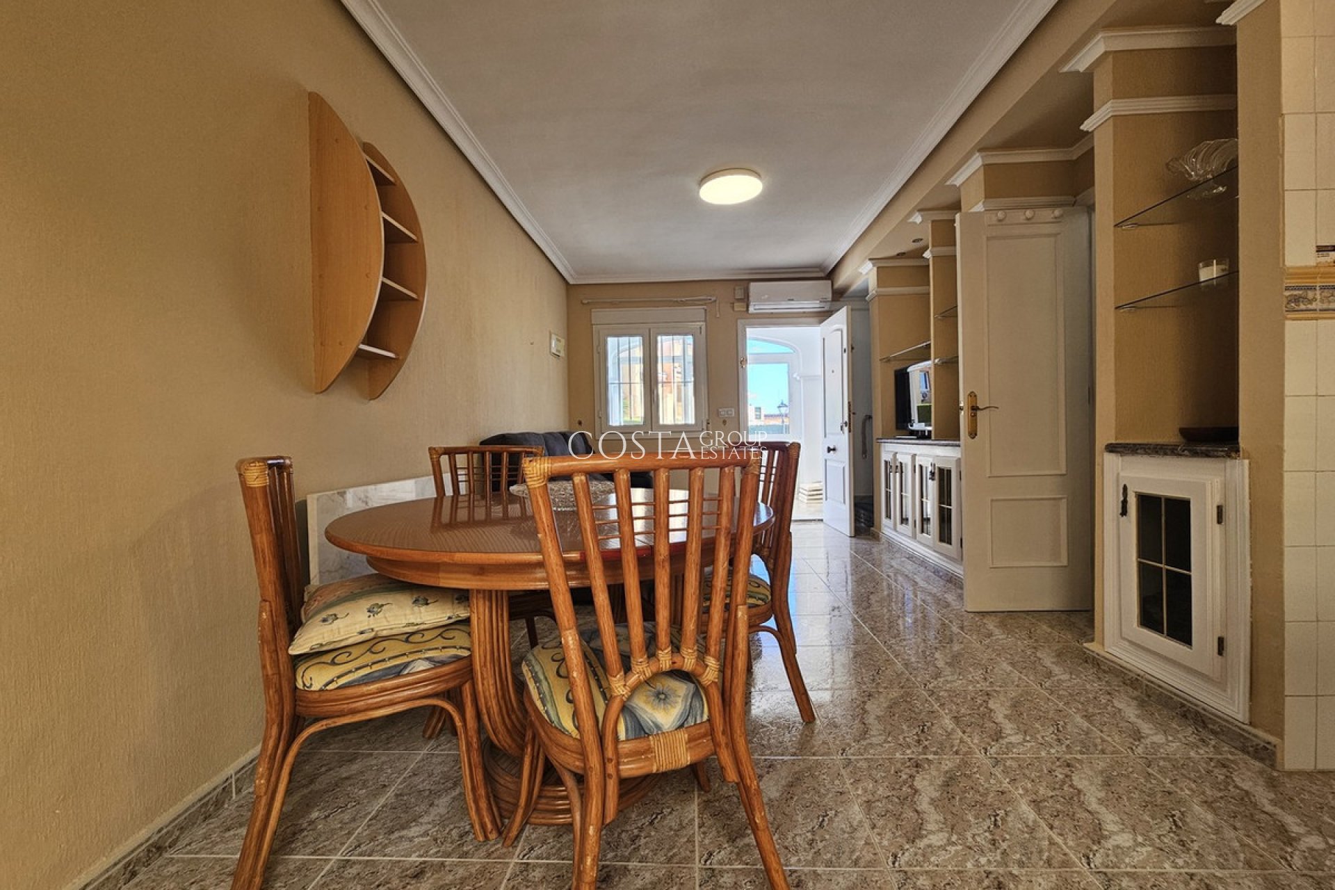 Resale - House -
Orihuela - La Zenia