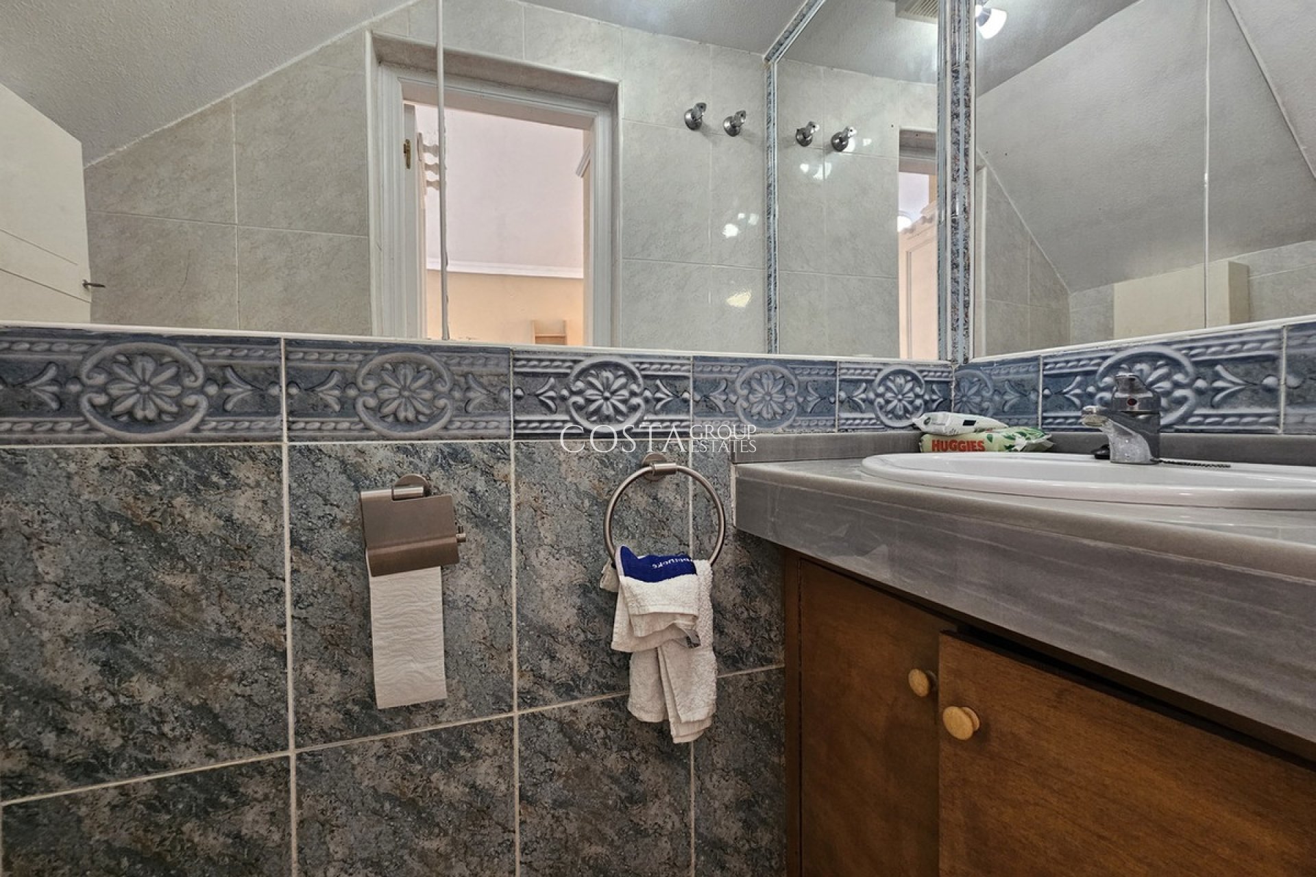 Resale - House -
Orihuela - La Zenia