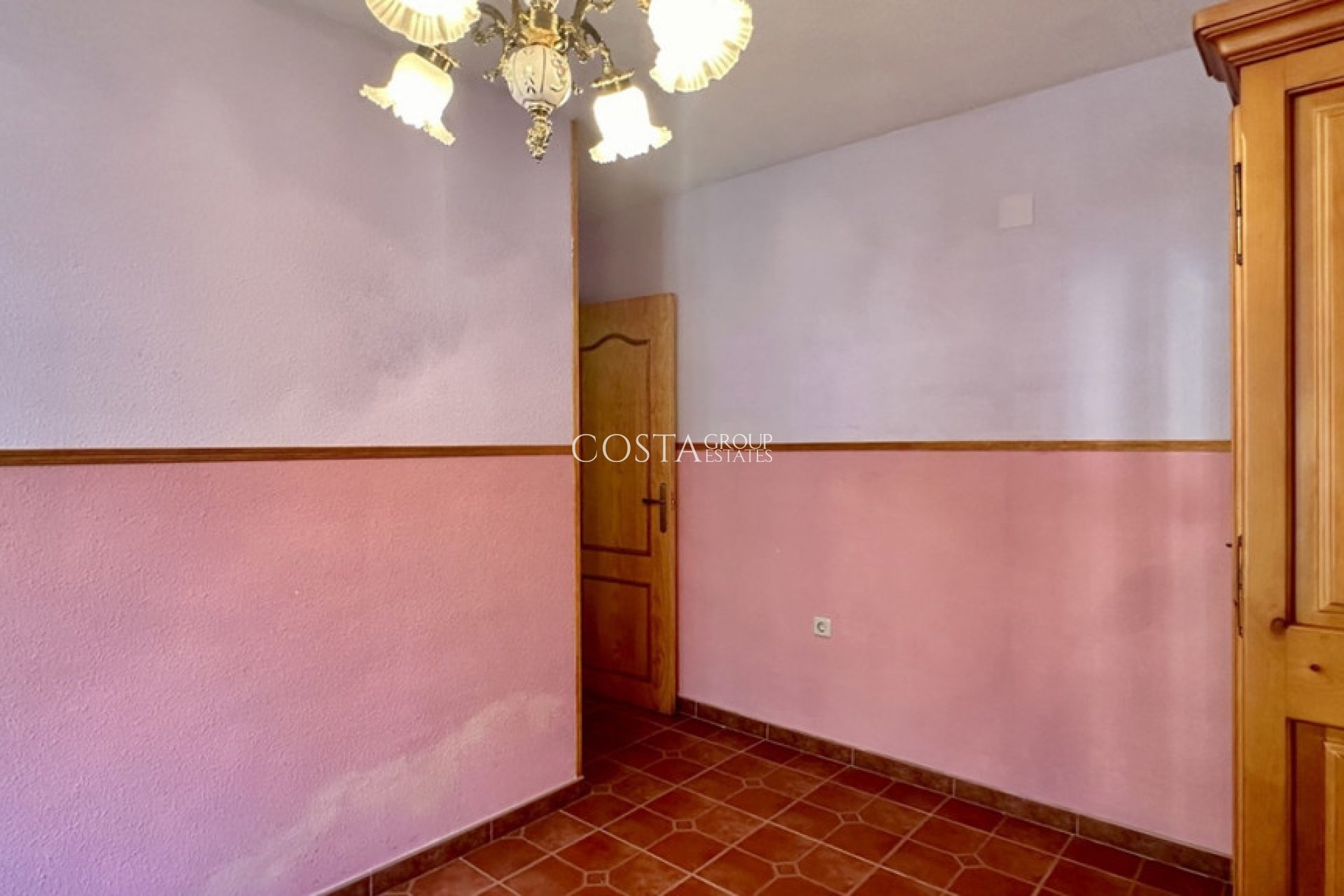 Resale - House -
Orihuela - Los Altos