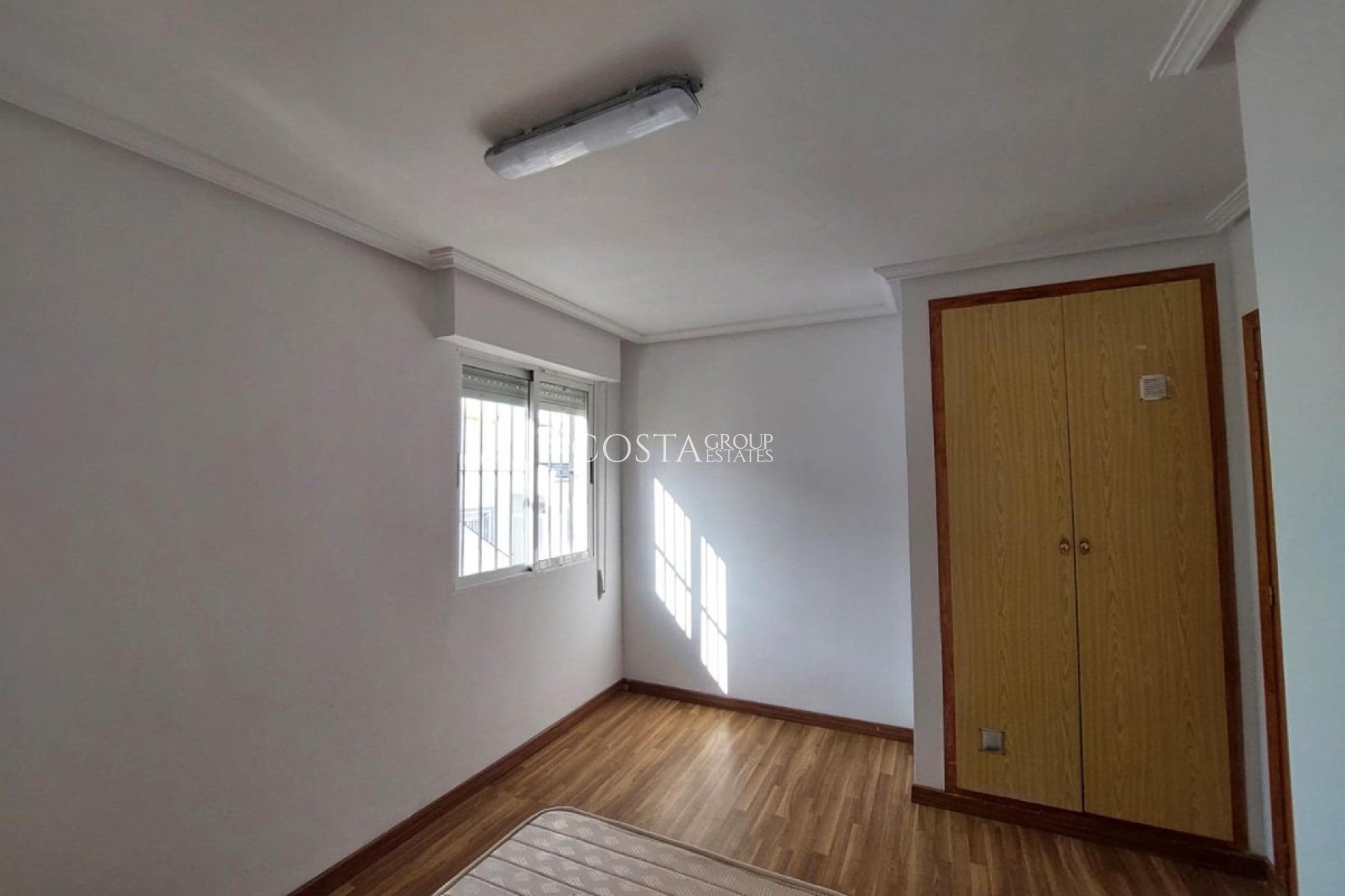 Resale - House -
Orihuela - Los Altos
