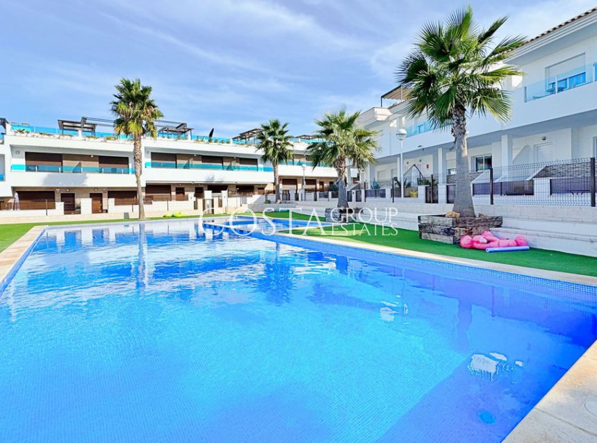 Resale - House -
Orihuela - Los Balcones