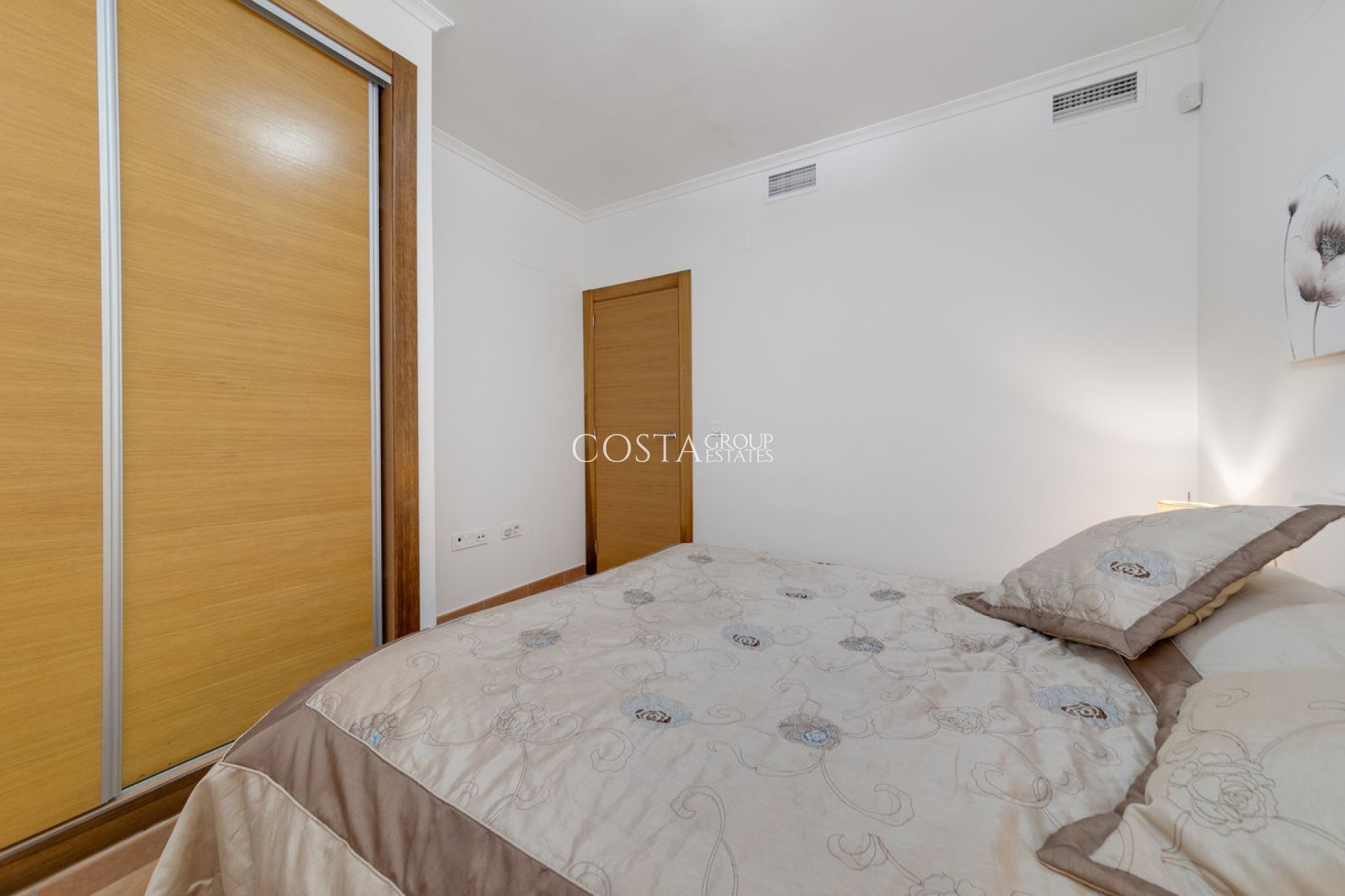 Resale - House -
Orihuela - Mil Palmeras