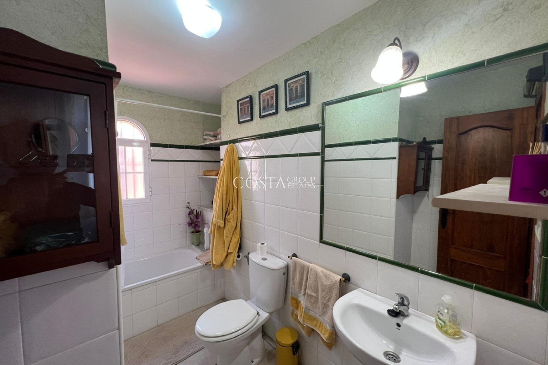 Resale - House -
Orihuela - Orihuela Costa