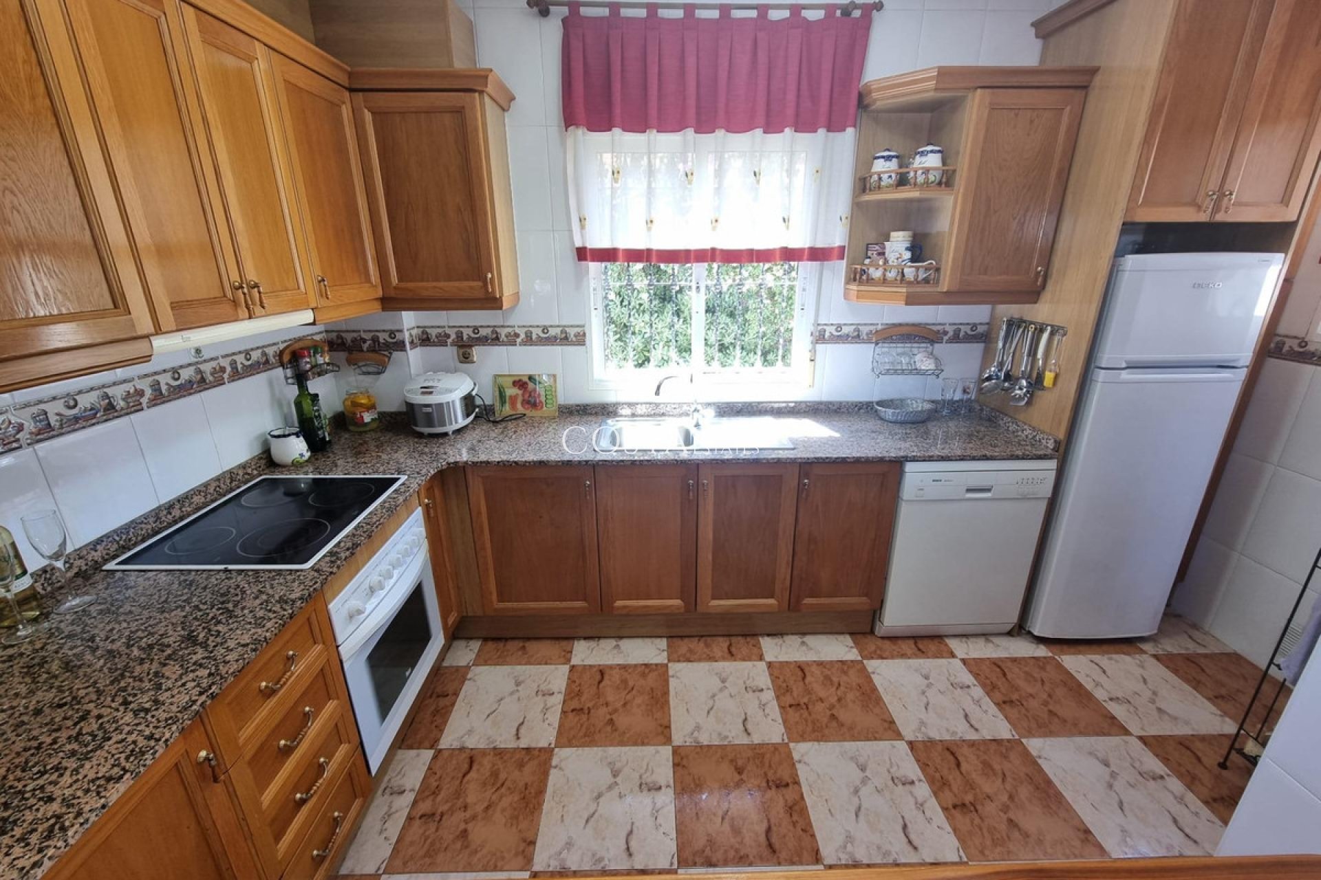 Resale - House -
Orihuela - Orihuela Costa