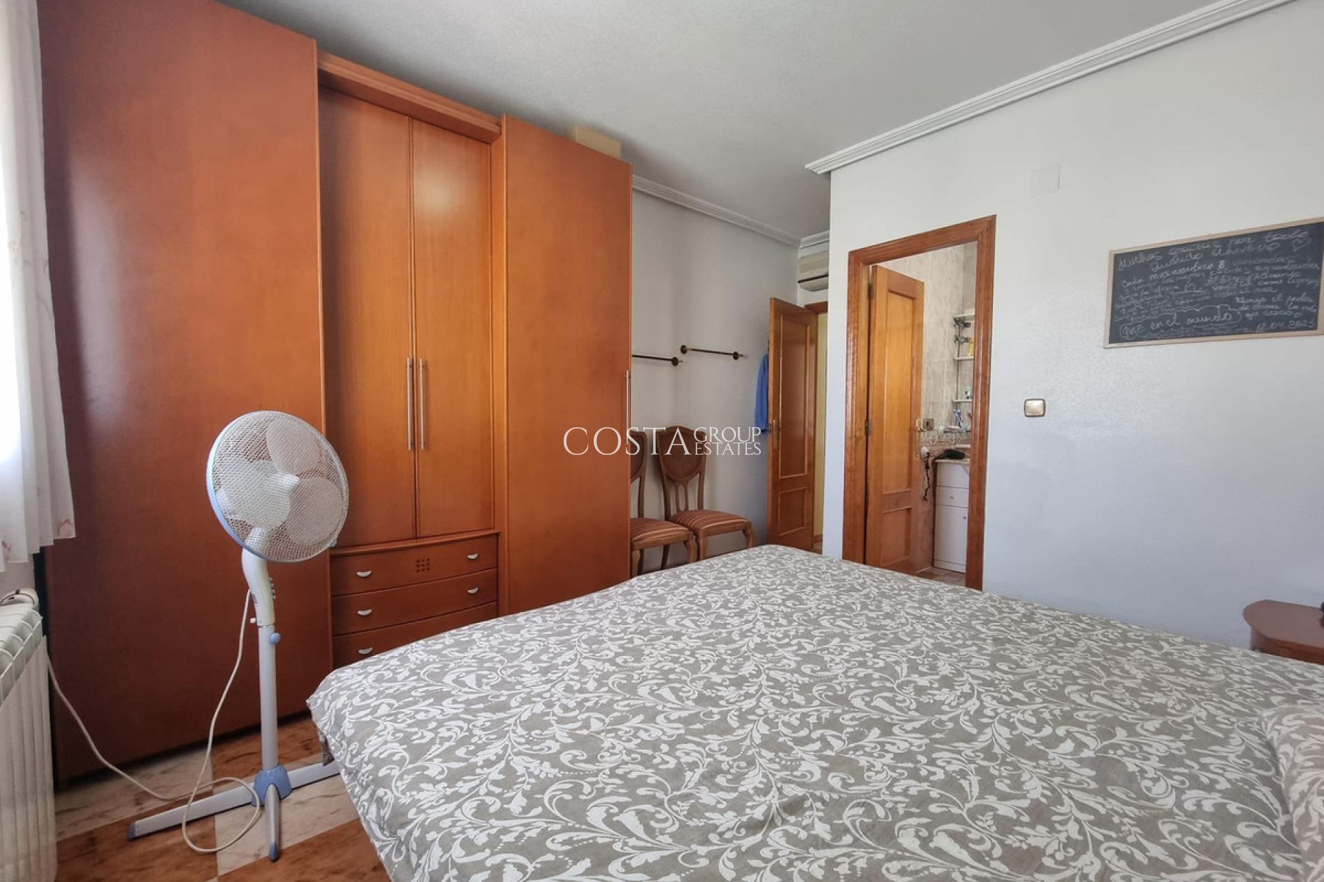 Resale - House -
Orihuela - Orihuela Costa