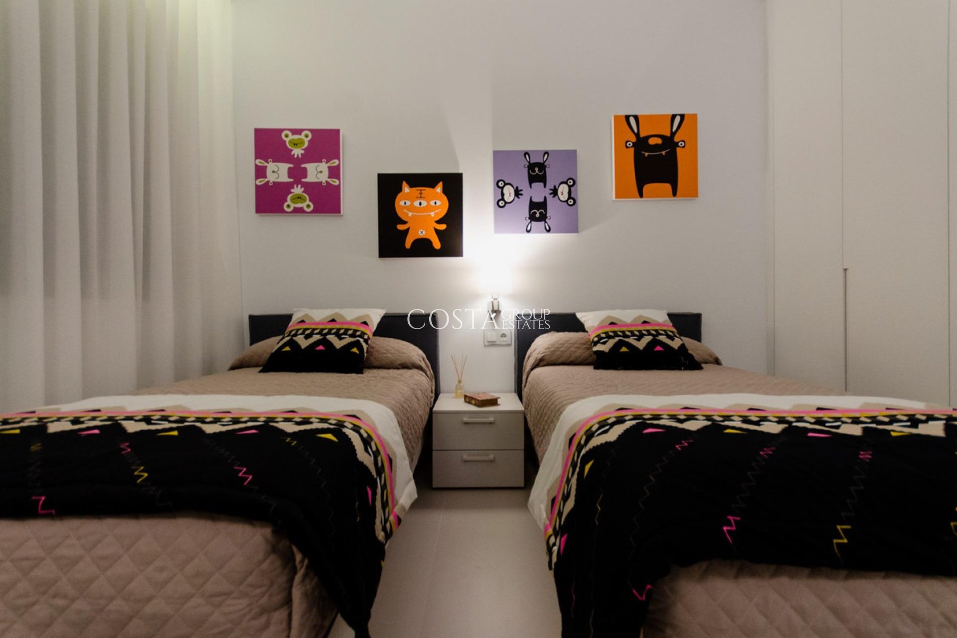 Resale - House -
Orihuela - Orihuela Costa