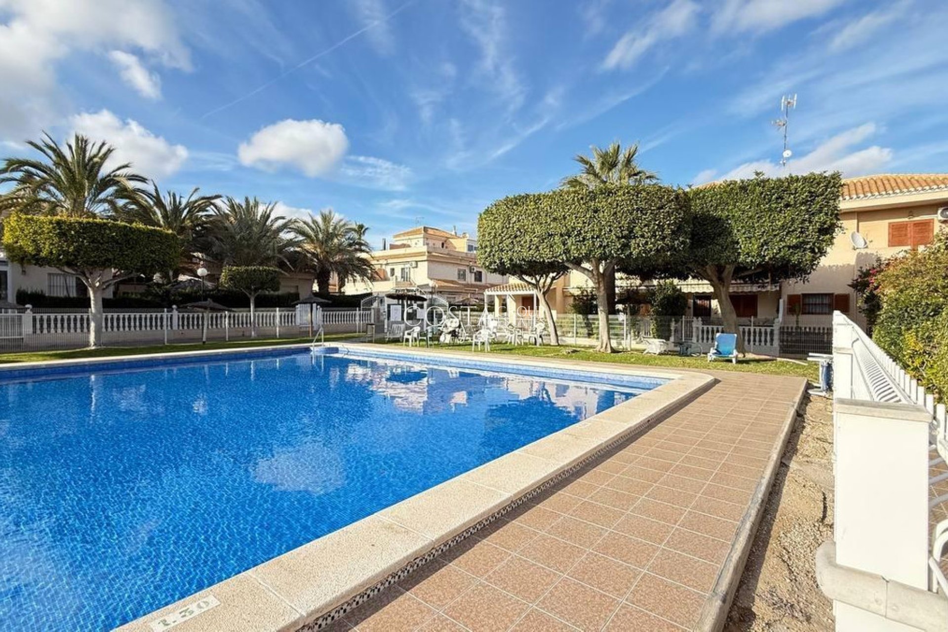 Resale - House -
Orihuela - Orihuela Costa
