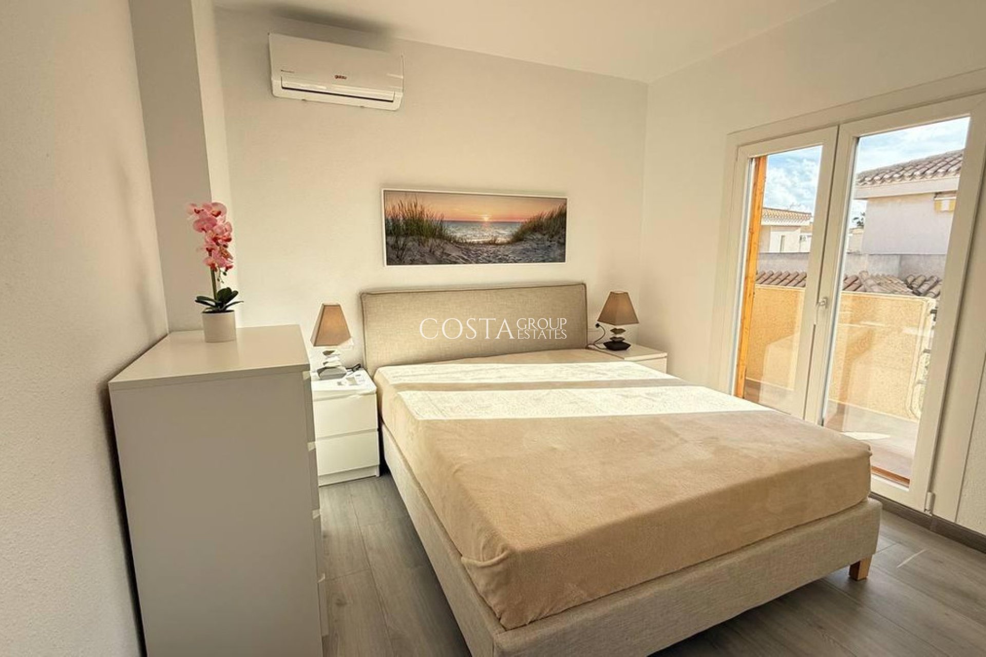 Resale - House -
Orihuela - Orihuela Costa